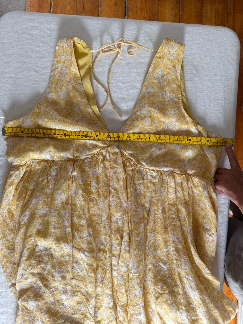 Women’s J Crew Swingy Lined V neck Mini Dress Yellow Floral Hidden Zip Size XL - Picture 9 of 12